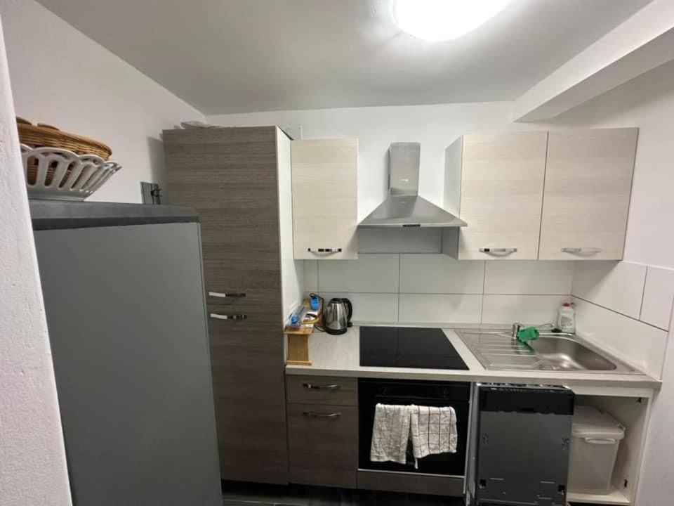 Apartments Stokic ドンヤ・クラダ エクステリア 写真