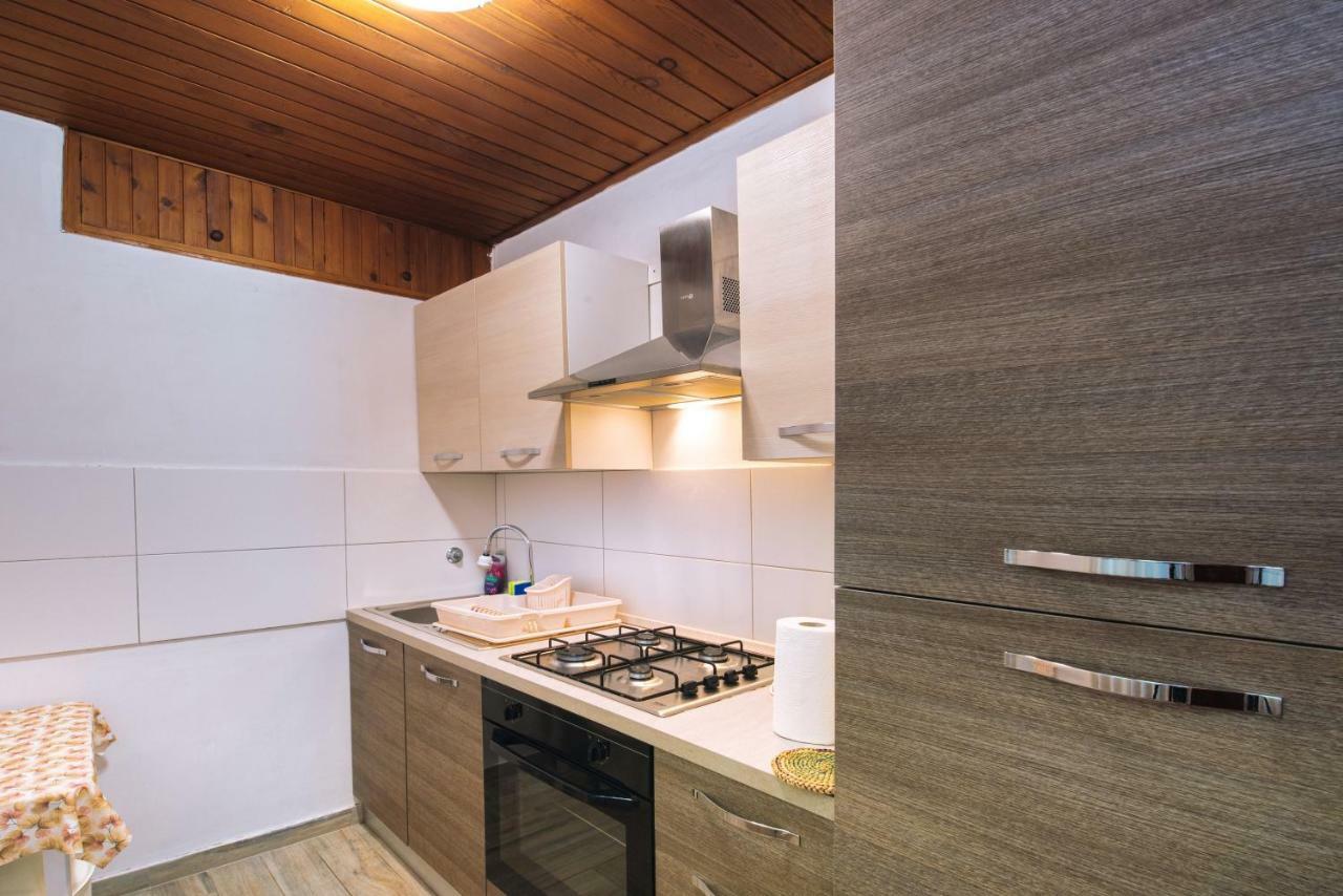Apartments Stokic ドンヤ・クラダ エクステリア 写真